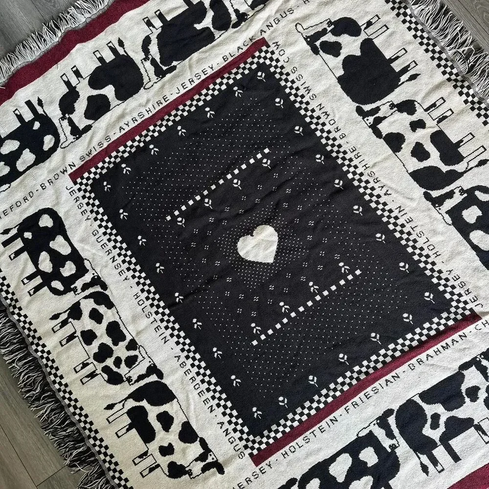 Vintage Cottagecore Cow Dairy Tapestry Throw Blanket